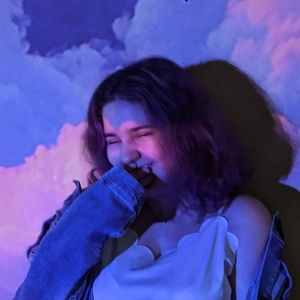 Meet your Posher, Caroline